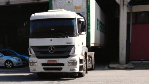  Qual a logística utilizada para o transporte de carga pesada nas rodovias? 