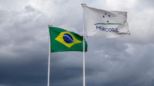 Qual é a relação do Brasil com o Mercosul (logística)?